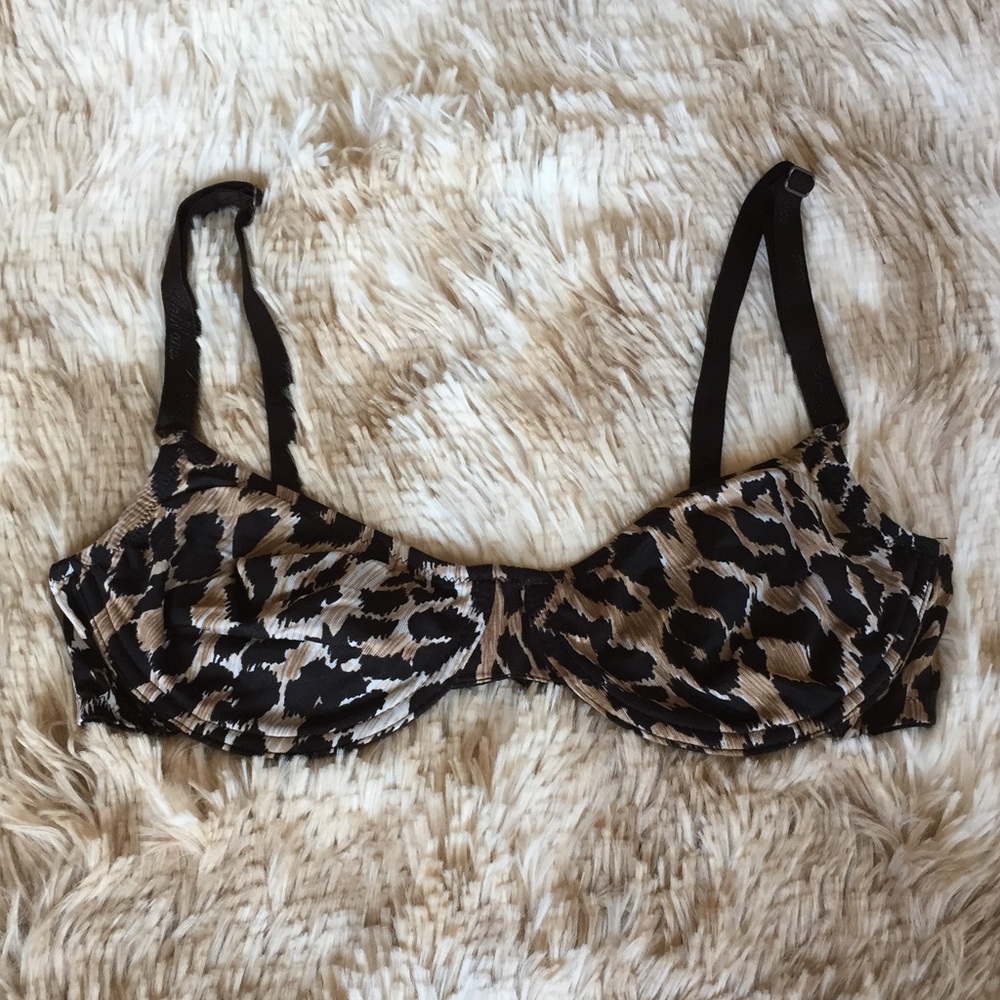 Dolce&Gabbana cheetah print bra.